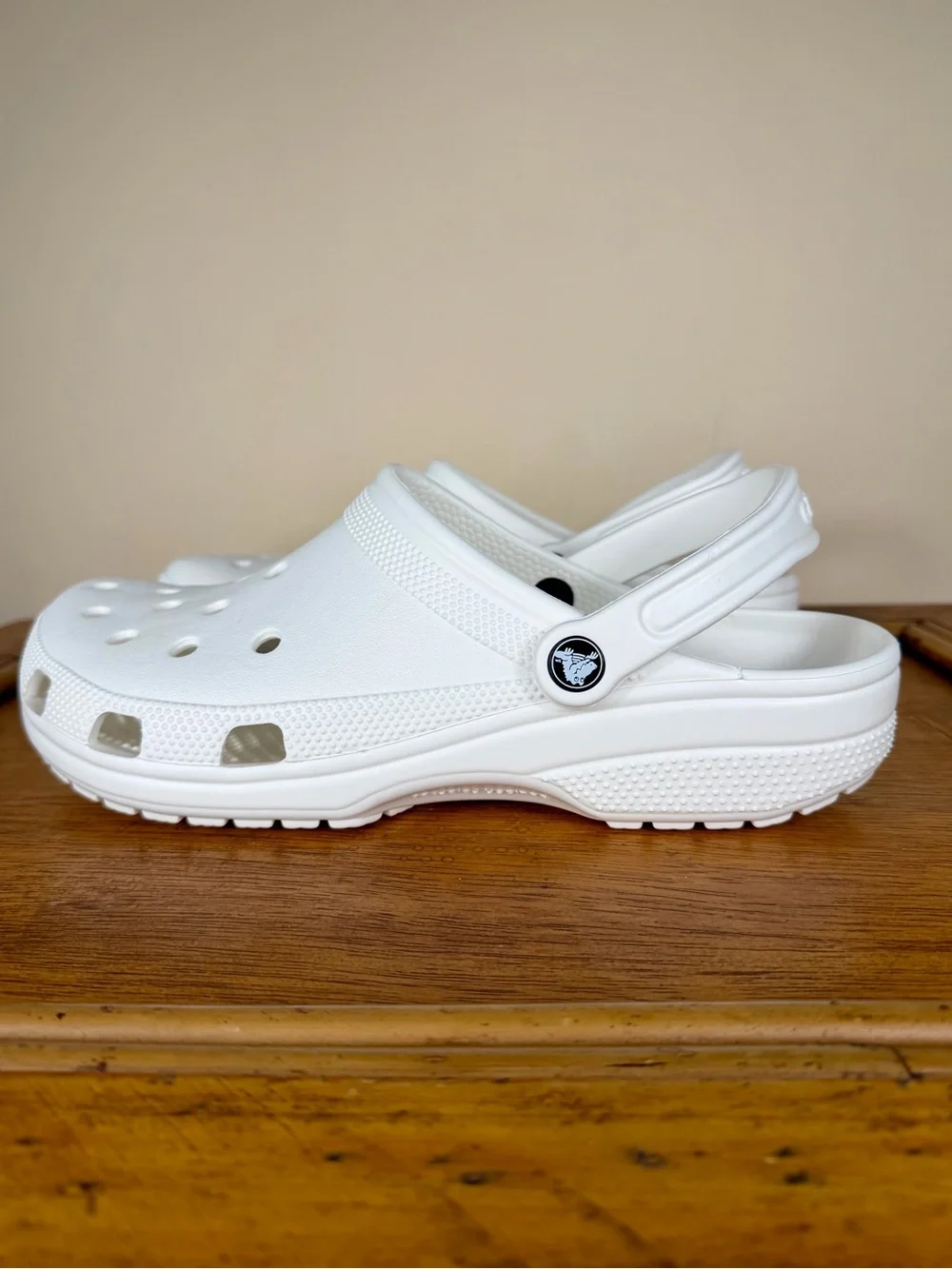 New Crocs Men’s Classic Clogs White Size 11